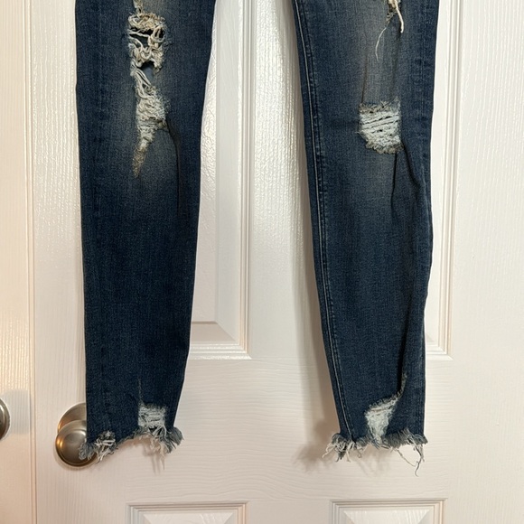 Express Skinny Distressed Jean - Picture 2 of 6